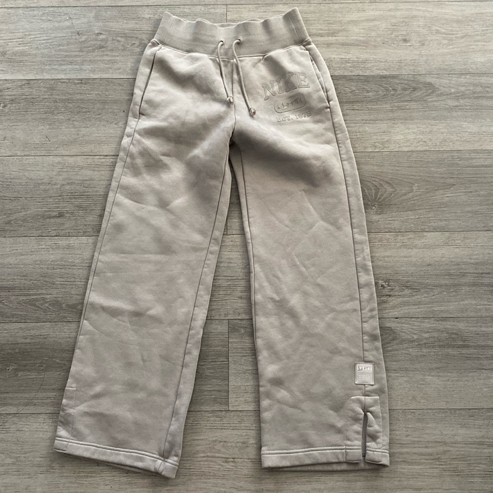 Nike Women’s Sweatpants